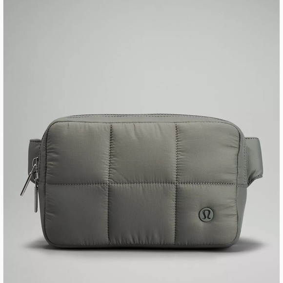lululemon athletica Handbags - 🍋LULULEMON ATHLETICA | Quilted Grid Belt Bag in Grey Sage